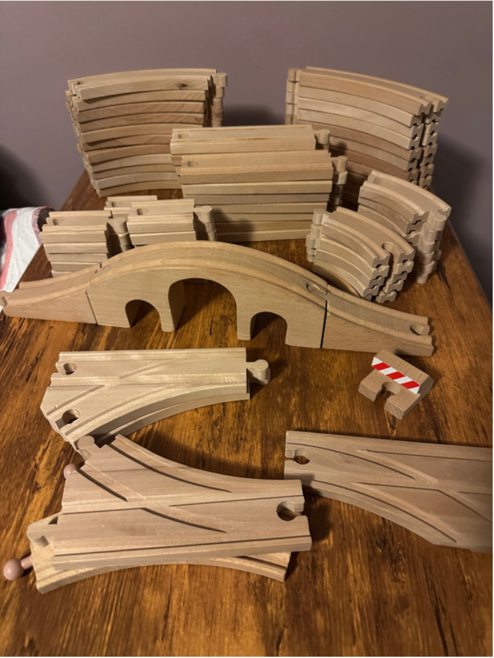 Melissa & Doug Wooden Train Set 10 Cars Cinderella 70+ Track Pieces Dual Track